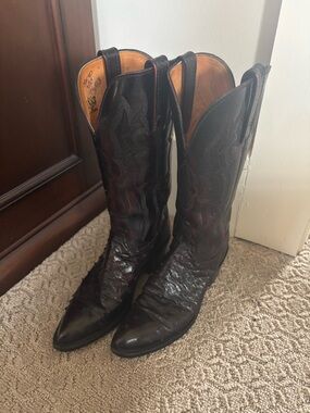 Lucchese Black Cherry Ostrich Leather Boots Women’s 6